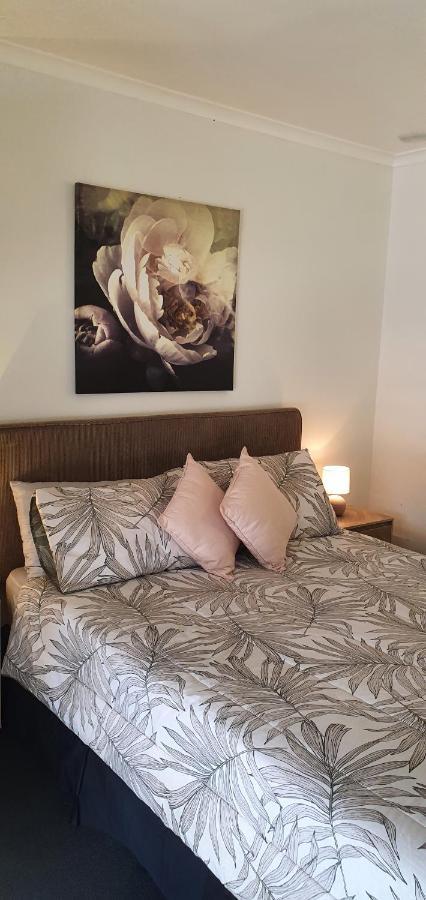 Bargara Motor Inn - Pet Friendly Dış mekan fotoğraf